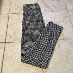 ✨2/$20✨ Dynamite Gray Houndstooth Dress Pants